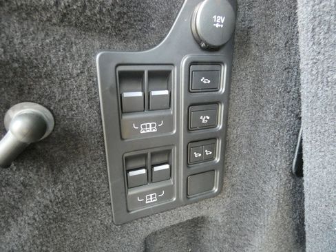 Used 2020 Land Rover Discovery HSE Luxury image 89