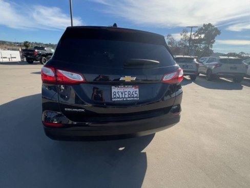 Used 2020 Chevrolet Equinox LS w/ LS Convenience Package image 7