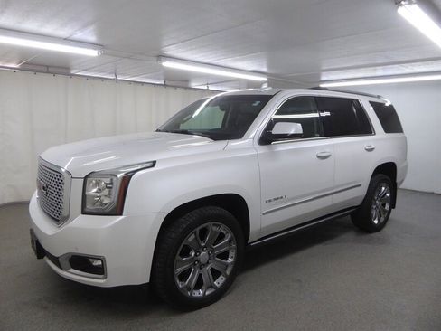 Used 2016 GMC Yukon Denali w/ Open Road Package image 3