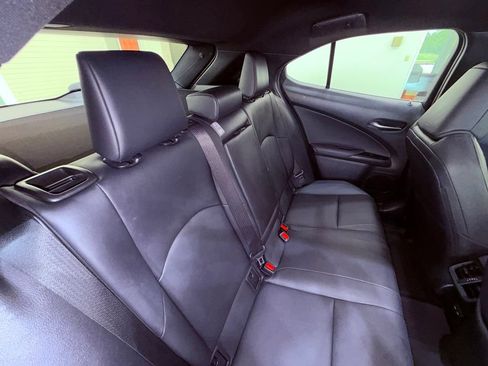 Certified 2022 Lexus UX 200 w/ Premium Package FWD image 15
