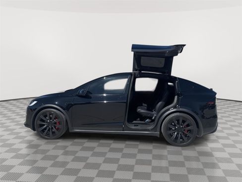 Used 2023 Tesla Model X Plaid AWD/4WD image 5