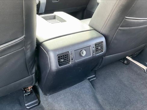 Used 2015 Toyota Tundra SR5 w/ SR5 Upgrade Package image 11