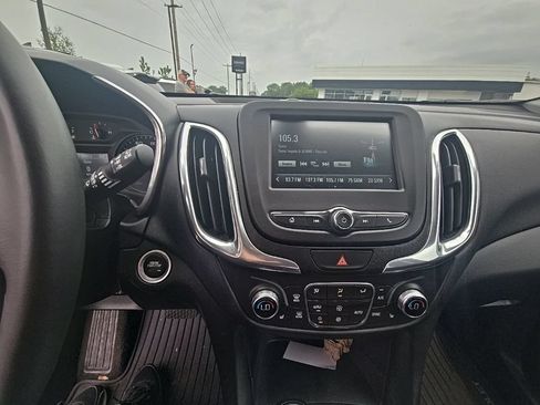 Used 2018 Chevrolet Equinox LT AWD/4WD image 10