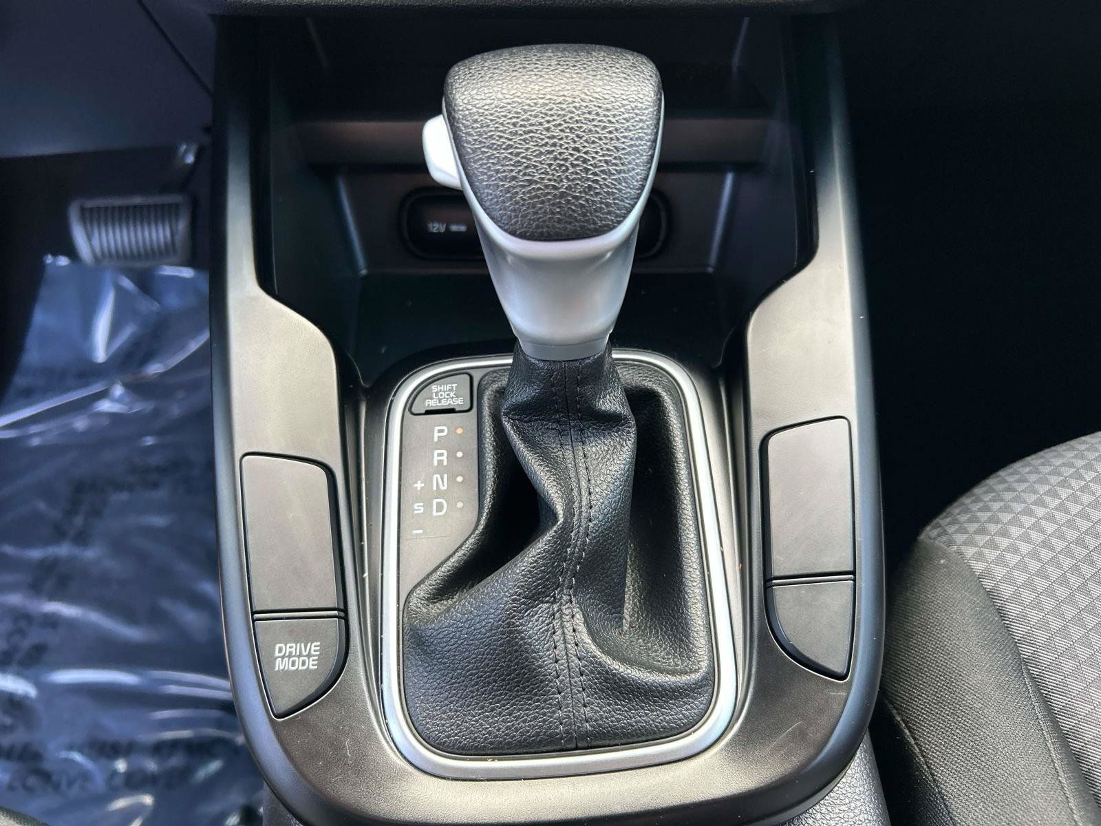 Used 2025 Kia Soul LX FWD image 24