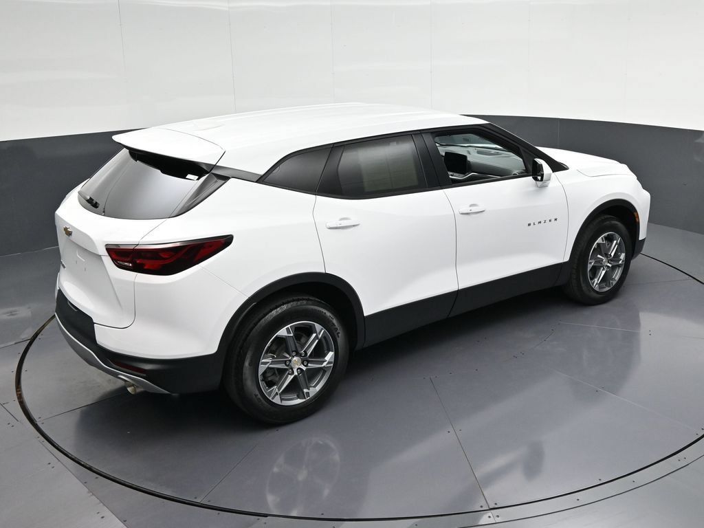 Used 2023 Chevrolet Blazer LT FWD image 22