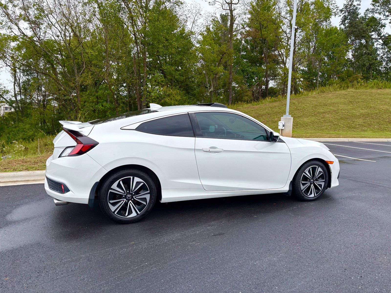 Used 2016 Honda Civic EX-L image 8