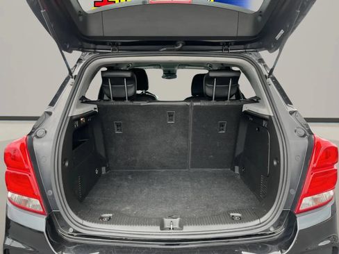 Used 2019 Chevrolet Trax LT w/ LT Convenience Package AWD/4WD image 7