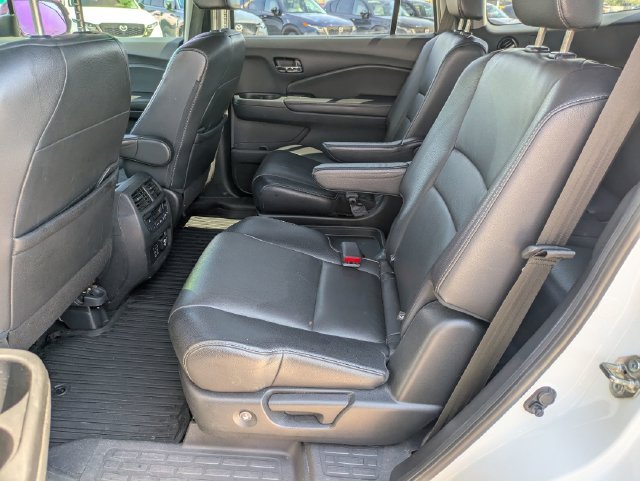Used 2021 Honda Pilot Touring image 24