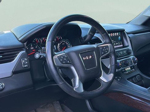 Used 2019 GMC Yukon SLT w/ Premium Edition image 9