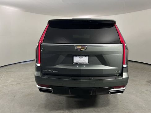 Certified 2024 Cadillac Escalade Luxury AWD/4WD image 7