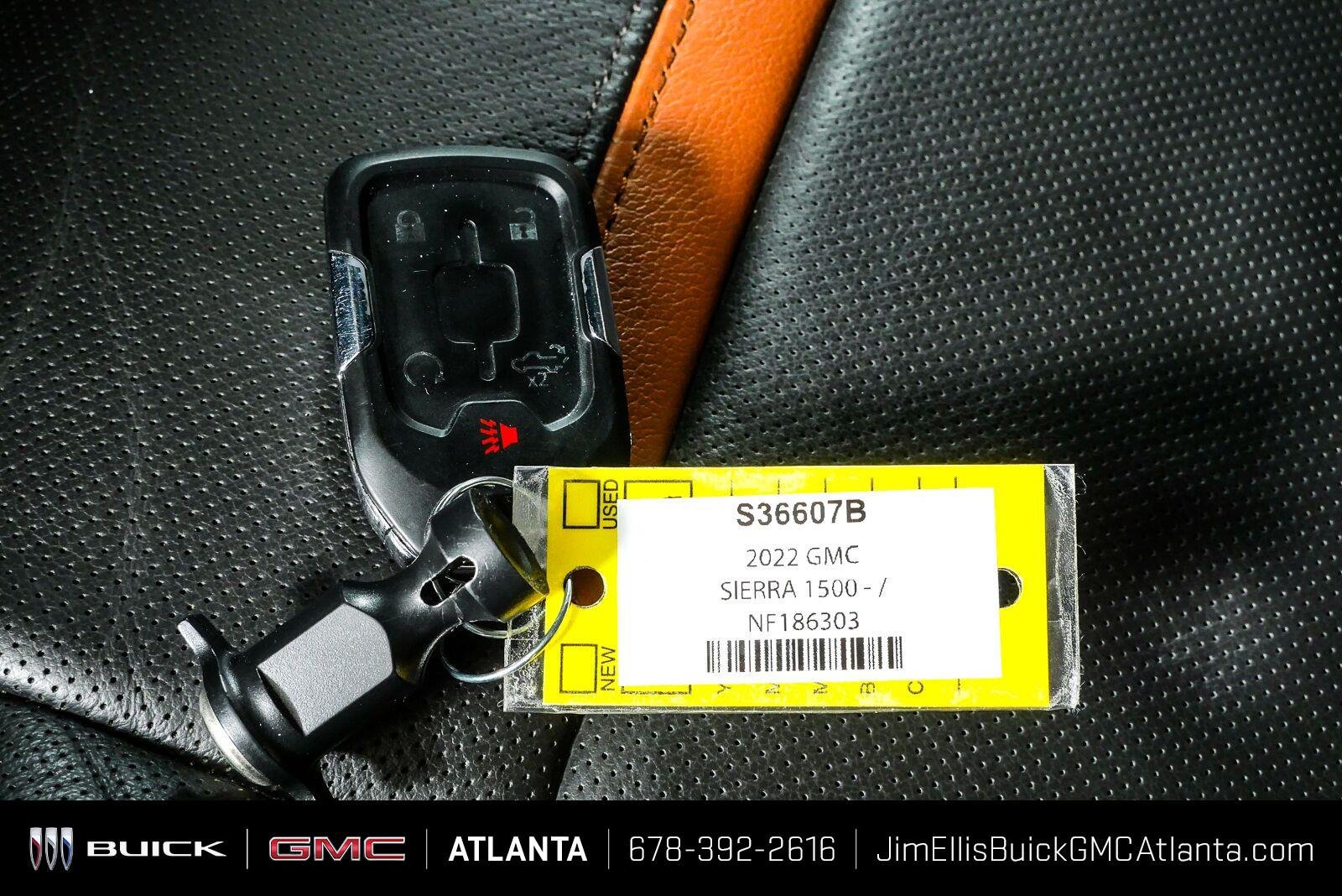 Used 2022 GMC Sierra 2500 AT4 w/ Gooseneck/5TH Wheel Package AWD/4WD image 35