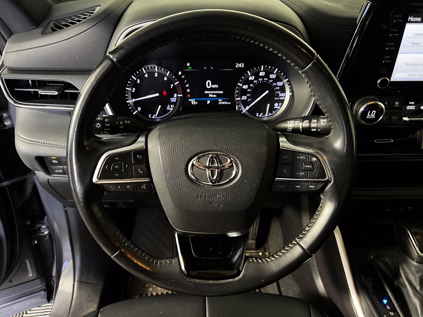 Used 2021 Toyota Highlander XSE AWD/4WD image 9