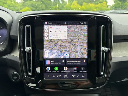 Used 2023 Volvo XC40 B5 Ultimate w/ Protection Package Premier AWD/4WD image 30