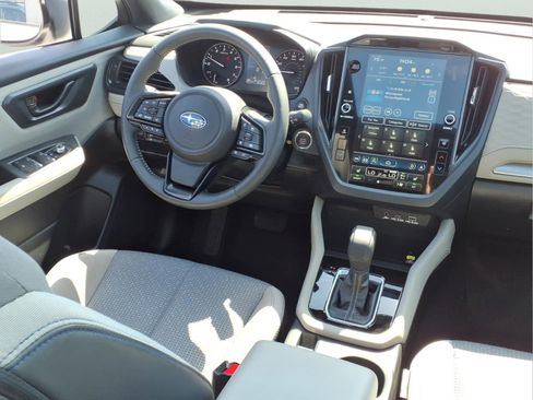 Certified 2025 Subaru Forester Premium AWD/4WD image 7