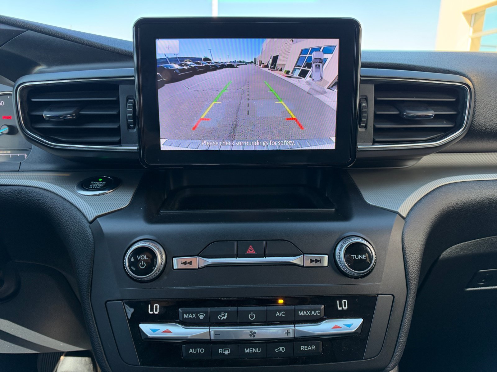 Used 2020 Ford Explorer XLT w/ Equipment Group 202A RWD image 27