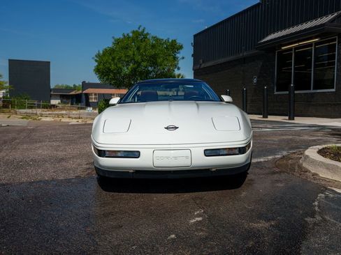 Used 1991 Chevrolet Corvette ZR-1 image 2