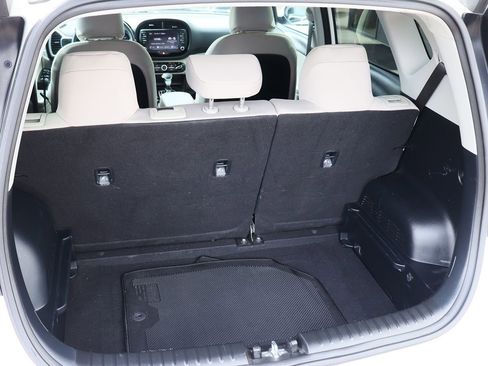 Used 2022 Kia Soul LX w/ Technology Package image 25