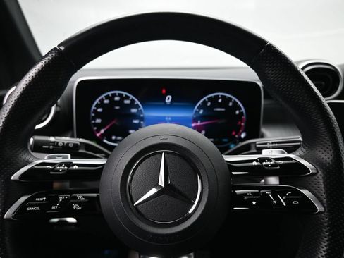Used 2023 Mercedes-Benz GLC 300 image 12