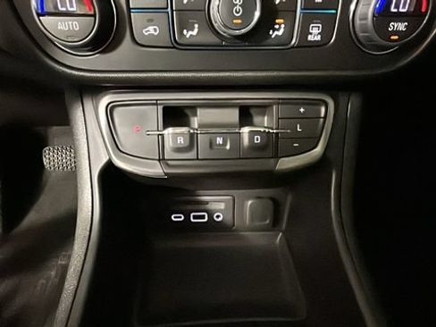 Used 2024 GMC Terrain AT4 w/ Infotainment Package II AWD/4WD image 22