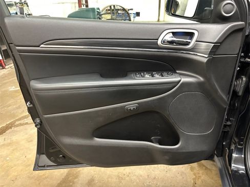 Used 2021 Jeep Grand Cherokee Limited w/ Premium Lighting Group image 11
