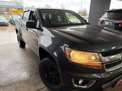 Used 2017 Chevrolet Colorado W/T w/ WT Convenience Package image 2