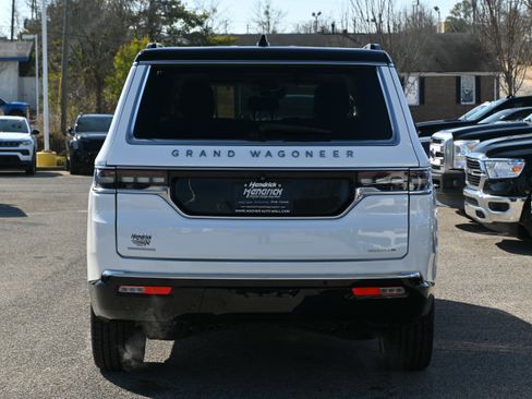 Used 2023 Jeep Grand Wagoneer Series II image 14
