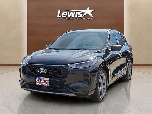 Used 2023 Ford Escape ST-Line image 2