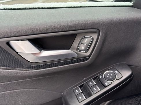 Used 2025 Ford Escape ST-Line Select image 24