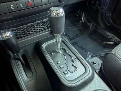 Used 2018 Jeep Wrangler Unlimited Sport S image 12