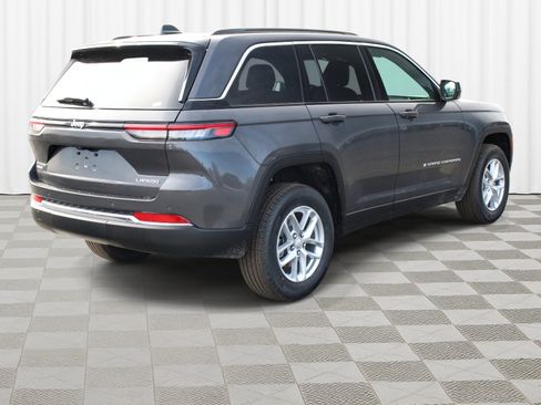 New 2026 Jeep Grand Cherokee Laredo AWD/4WD image 31