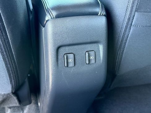 Used 2024 Nissan Kicks SR image 28