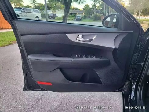 Used 2024 Kia Forte LXS FWD image 30