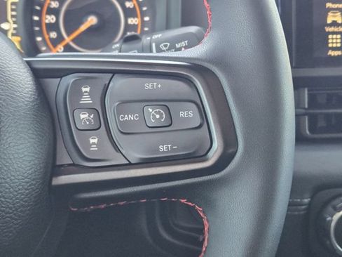 Used 2024 Jeep Wrangler Unlimited Rubicon AWD/4WD image 27