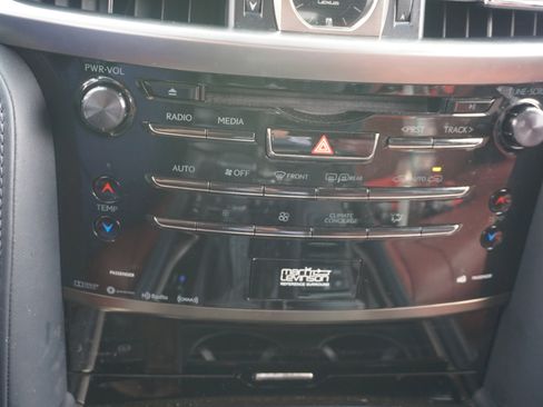 Used 2018 Lexus LX 570 4WD w/ Luxury Package image 15
