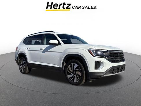 Used 2025 Volkswagen Atlas SE image 1