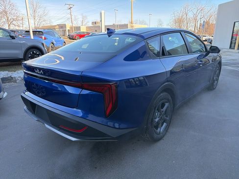 New 2025 Kia K4 LXS image 6
