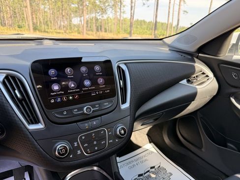 Used 2024 Chevrolet Malibu LT w/ Sport Edition image 16