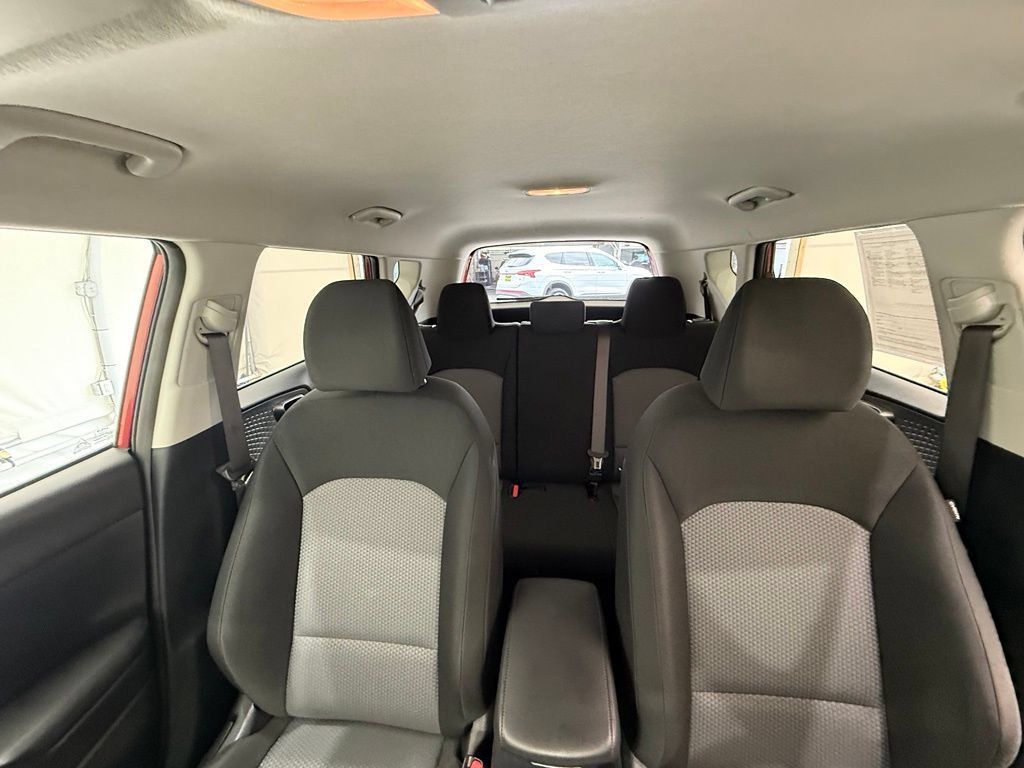 Used 2023 Kia Soul LX w/ LX Technology Package FWD image 27