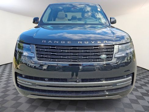 New 2025 Land Rover Range Rover Long Wheelbase SE image 7