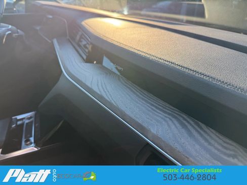 Used 2021 Audi e-tron Premium w/ Convenience Plus Package image 35