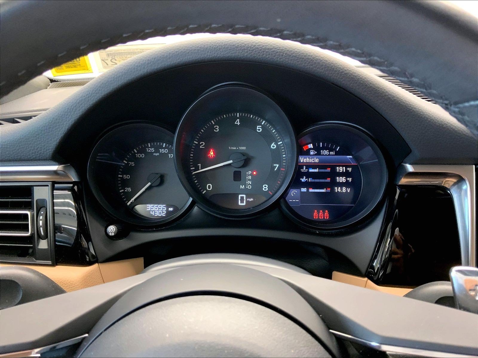 Certified 2023 Porsche Macan AWD/4WD image 25