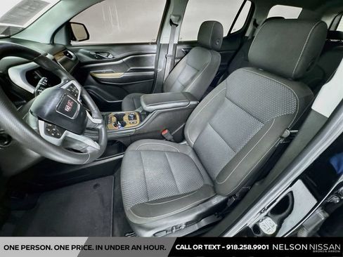 Used 2023 GMC Acadia SLE w/ Driver Convenience Package FWD image 21
