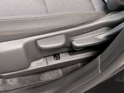 New 2026 Chevrolet Trax RS w/ Sunroof Package FWD image 11
