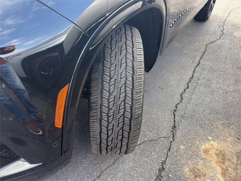 Used 2026 Chevrolet Traverse RS image 25