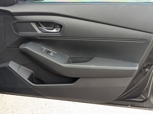 Used 2023 Honda Accord LX image 28