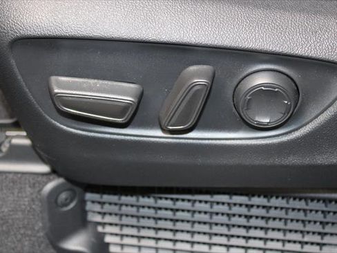 Certified 2025 Toyota Sienna XLE Woodland Edition image 35