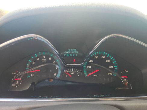 Used 2017 Chevrolet Traverse LT image 17