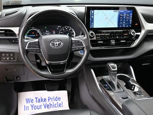 Used 2021 Toyota Highlander Platinum AWD/4WD image 32