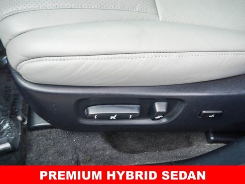 Used 2010 Lexus HS 250h FWD image 19