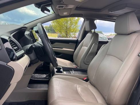 Used 2018 Honda Odyssey Elite image 12